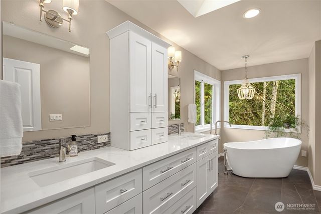 8042 243rd Place NE, Redmond, WA 98053