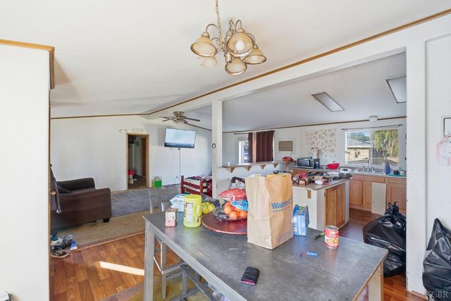 601 S Phillips Street, Hanford, CA 93230