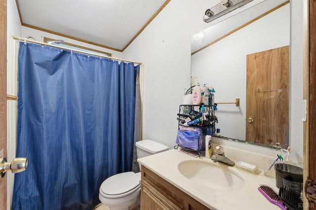 601 S Phillips Street, Hanford, CA 93230