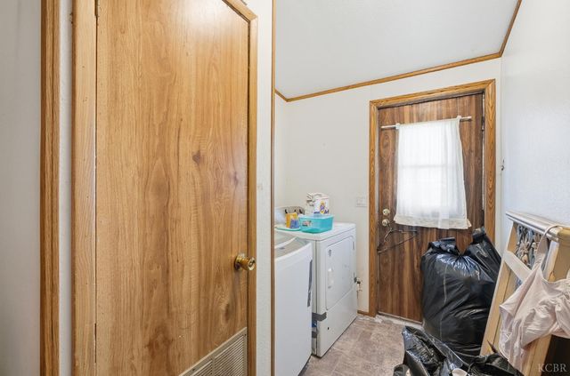 601 S Phillips Street, Hanford, CA 93230