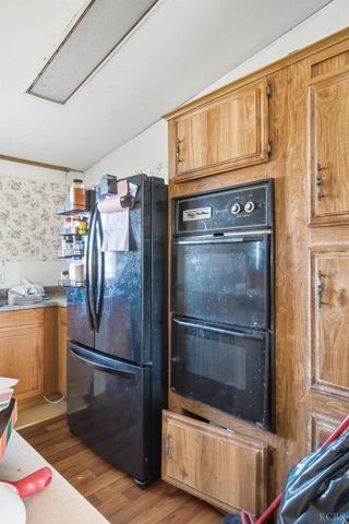 601 S Phillips Street, Hanford, CA 93230