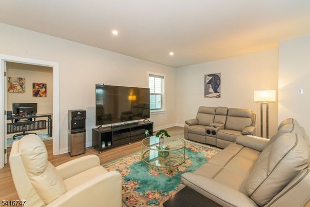 24 Willow Ln 24, Parsippany-troy Hills Twp., NJ 07054