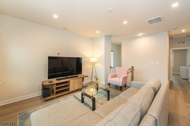 24 Willow Ln 24, Parsippany-troy Hills Twp., NJ 07054