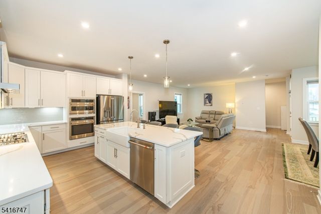 24 Willow Ln 24, Parsippany-troy Hills Twp., NJ 07054