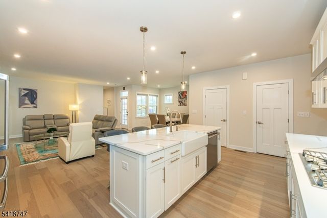 24 Willow Ln 24, Parsippany-troy Hills Twp., NJ 07054