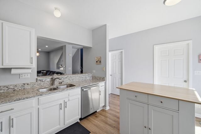 1103 N Claremont Drive, Palatine, IL 60067
