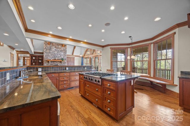 47 Cedar Hill Drive, Asheville, NC 28803