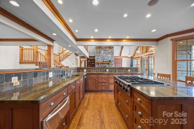 47 Cedar Hill Drive, Asheville, NC 28803