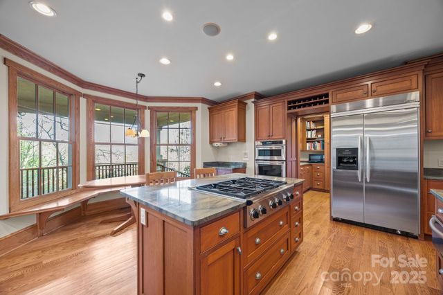 47 Cedar Hill Drive, Asheville, NC 28803