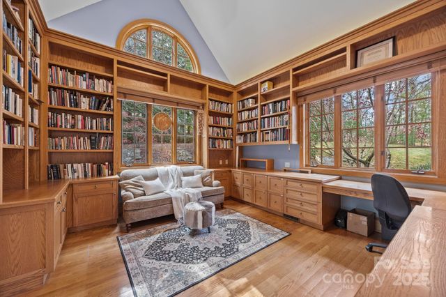 47 Cedar Hill Drive, Asheville, NC 28803