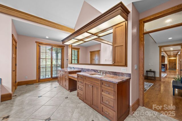 47 Cedar Hill Drive, Asheville, NC 28803