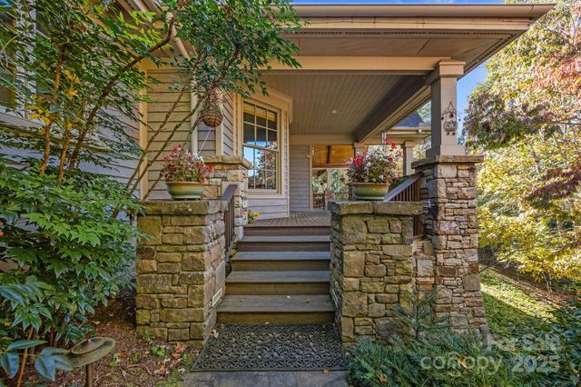 47 Cedar Hill Drive, Asheville, NC 28803