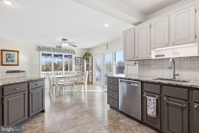 801 CYBUS WAY, Southampton, PA 18966