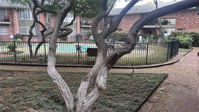 6112 Averill Way A, Dallas, TX 75225