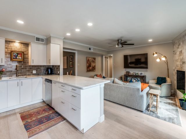 6112 Averill Way A, Dallas, TX 75225