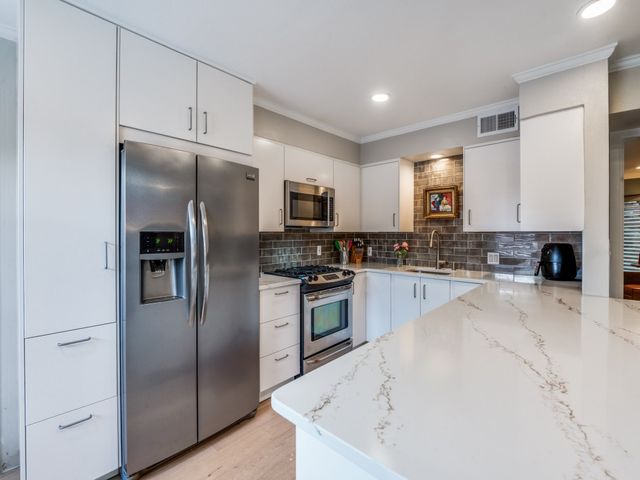 6112 Averill Way A, Dallas, TX 75225