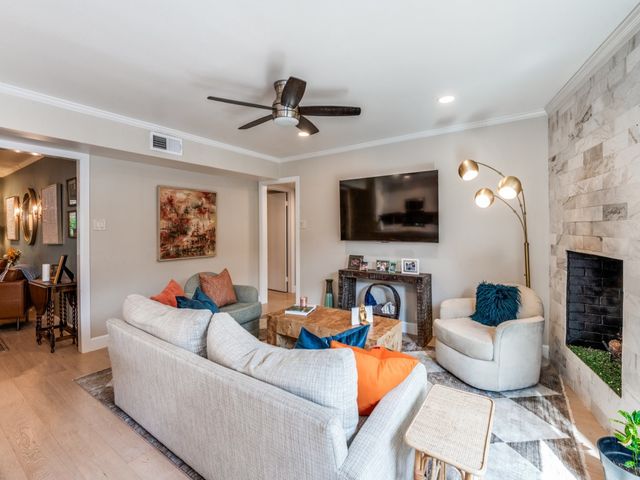 6112 Averill Way A, Dallas, TX 75225