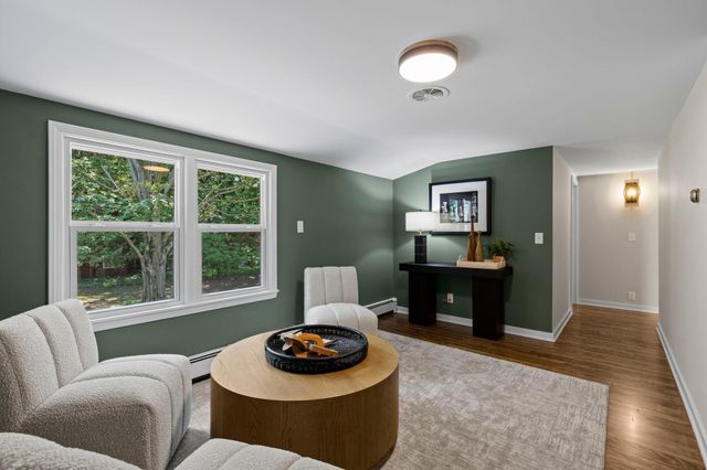 14819 Margaret Place, Minnetonka, MN 55345