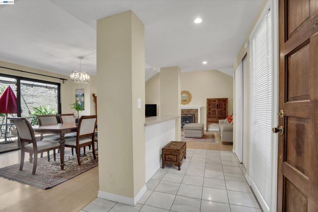 2023 Los Gatos Almaden Rd, San Jose, CA 95124