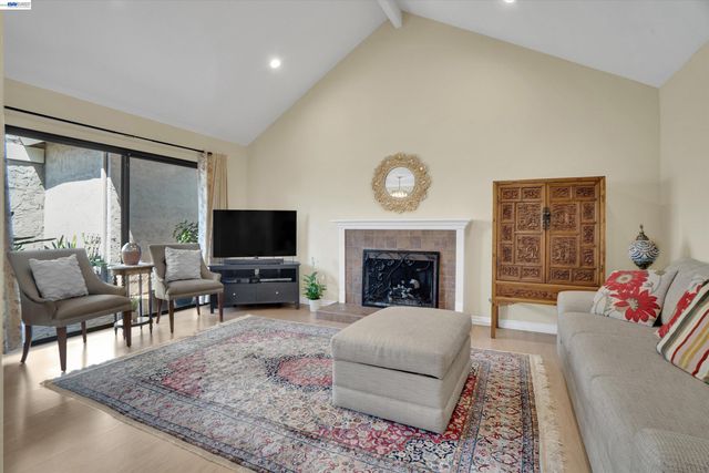 2023 Los Gatos Almaden Rd, San Jose, CA 95124