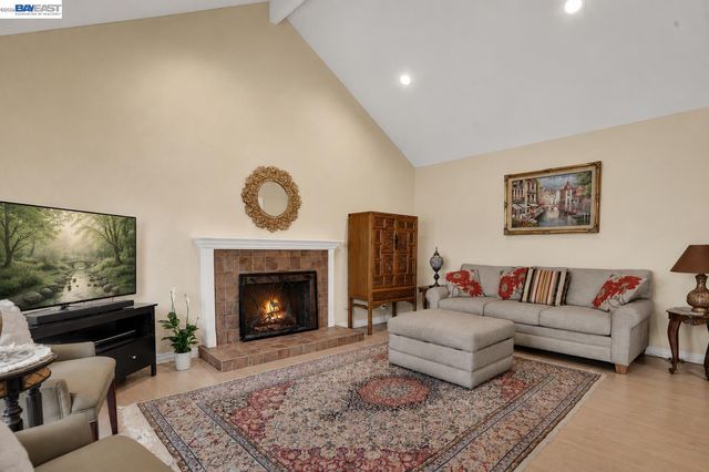 2023 Los Gatos Almaden Rd, San Jose, CA 95124