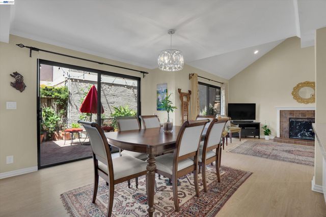 2023 Los Gatos Almaden Rd, San Jose, CA 95124