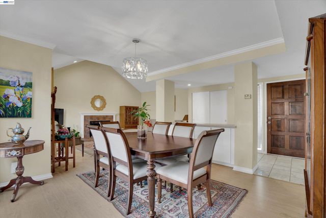 2023 Los Gatos Almaden Rd, San Jose, CA 95124