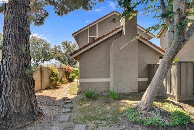 2023 Los Gatos Almaden Rd, San Jose, CA 95124