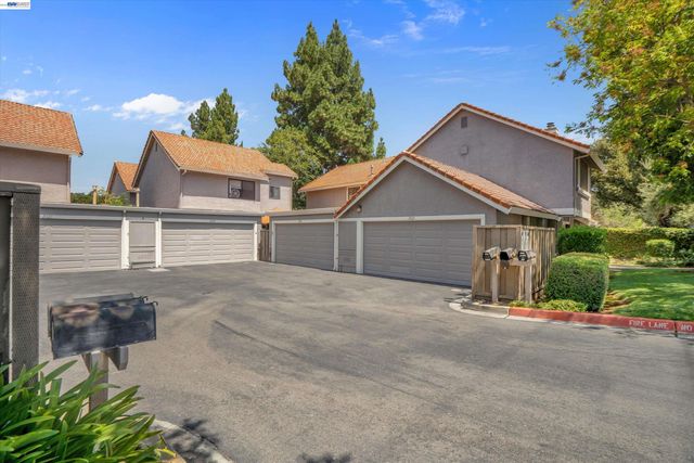 2023 Los Gatos Almaden Rd, San Jose, CA 95124