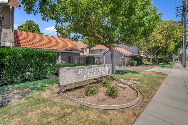 2023 Los Gatos Almaden Rd, San Jose, CA 95124
