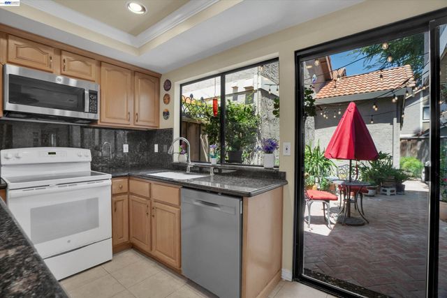 2023 Los Gatos Almaden Rd, San Jose, CA 95124