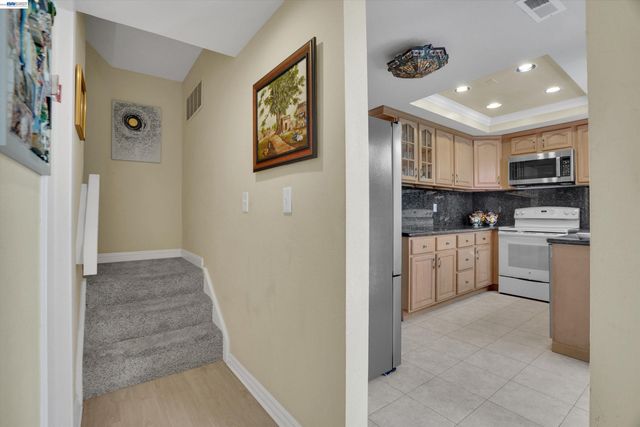 2023 Los Gatos Almaden Rd, San Jose, CA 95124