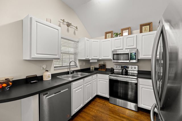 2248 Valencia Drive, Lexington, KY 40513