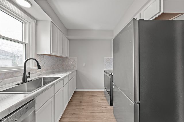 2432 21st Street, Cuyahoga Falls, OH 44223