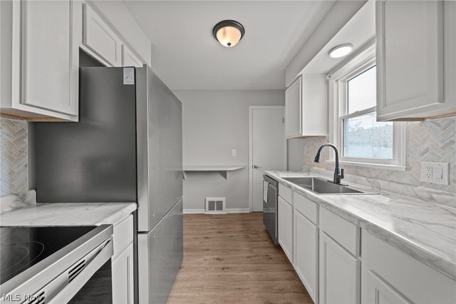 2432 21st Street, Cuyahoga Falls, OH 44223