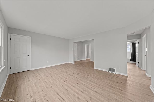 2432 21st Street, Cuyahoga Falls, OH 44223