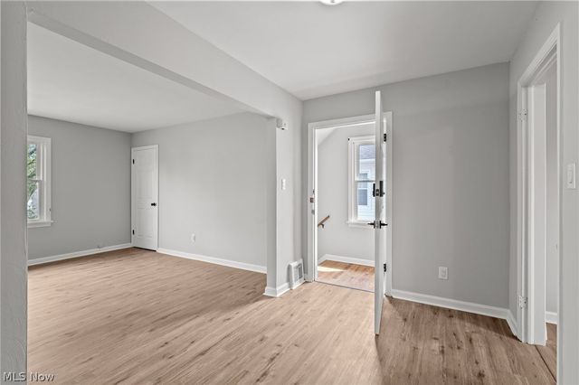 2432 21st Street, Cuyahoga Falls, OH 44223