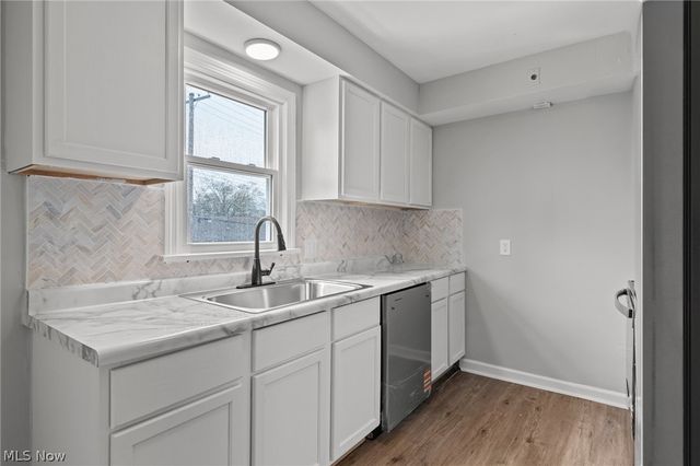 2432 21st Street, Cuyahoga Falls, OH 44223