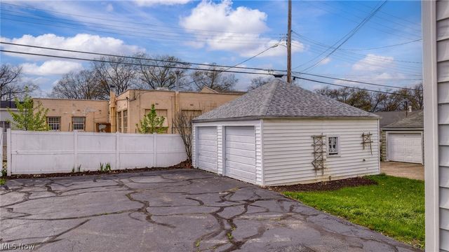 2432 21st Street, Cuyahoga Falls, OH 44223