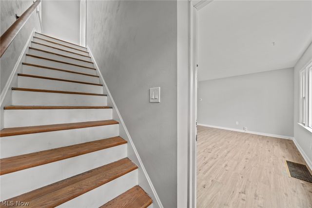 2432 21st Street, Cuyahoga Falls, OH 44223