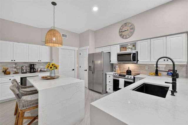33150 KAYLEE WAY, Leesburg, FL 34788