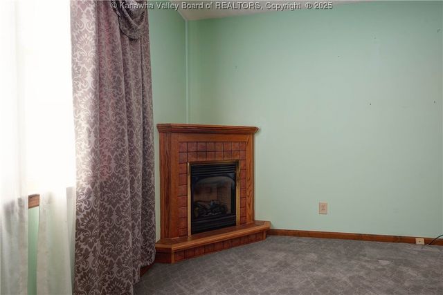 305 Fir Street, Eleanor, WV 25070