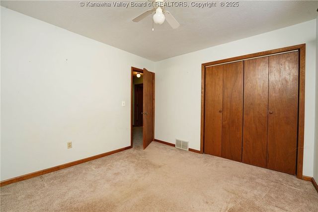 305 Fir Street, Eleanor, WV 25070