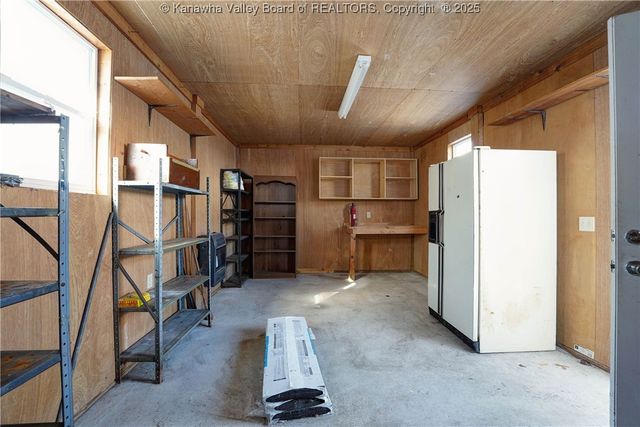 305 Fir Street, Eleanor, WV 25070