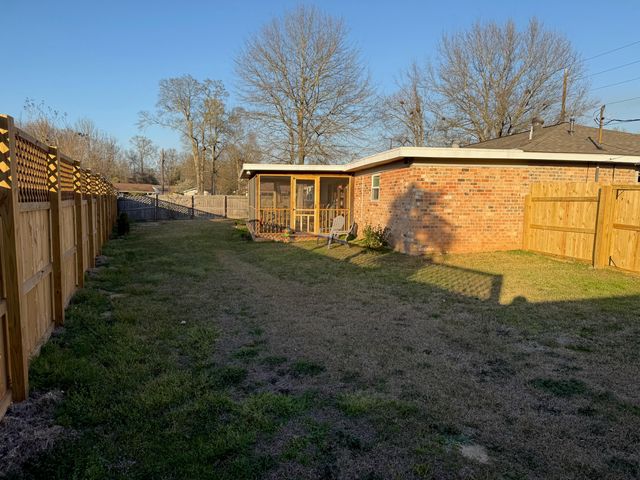 113 Hawkins St., Petal, MS 39465