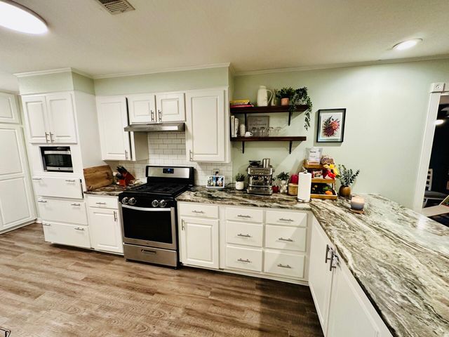 113 Hawkins St., Petal, MS 39465