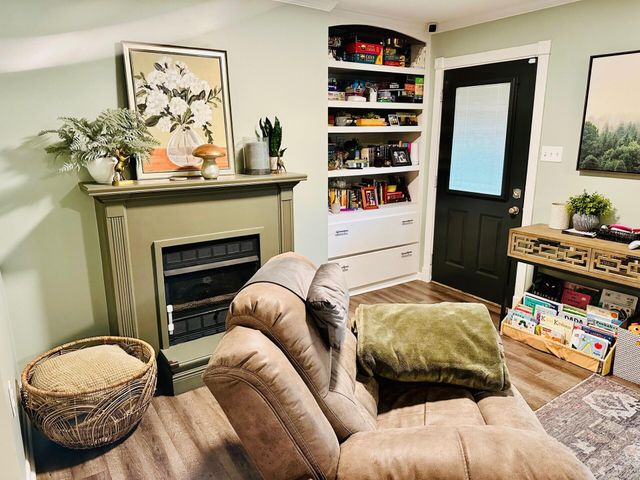 113 Hawkins St., Petal, MS 39465