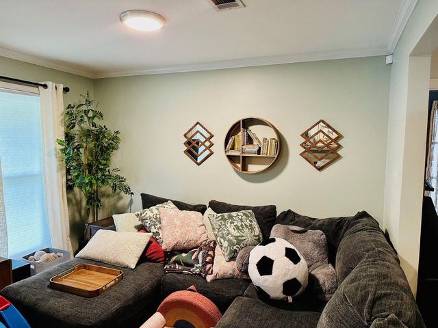 113 Hawkins St., Petal, MS 39465