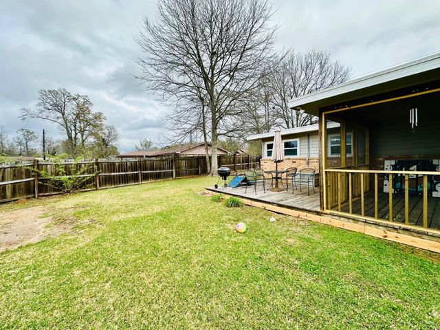 113 Hawkins St., Petal, MS 39465