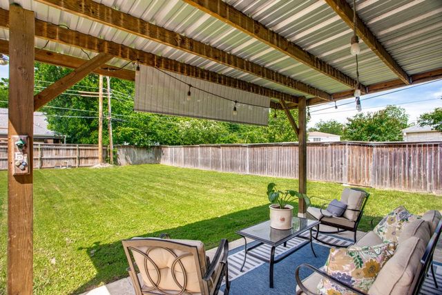 845 Springbrook Drive, Fort Worth, TX 76107